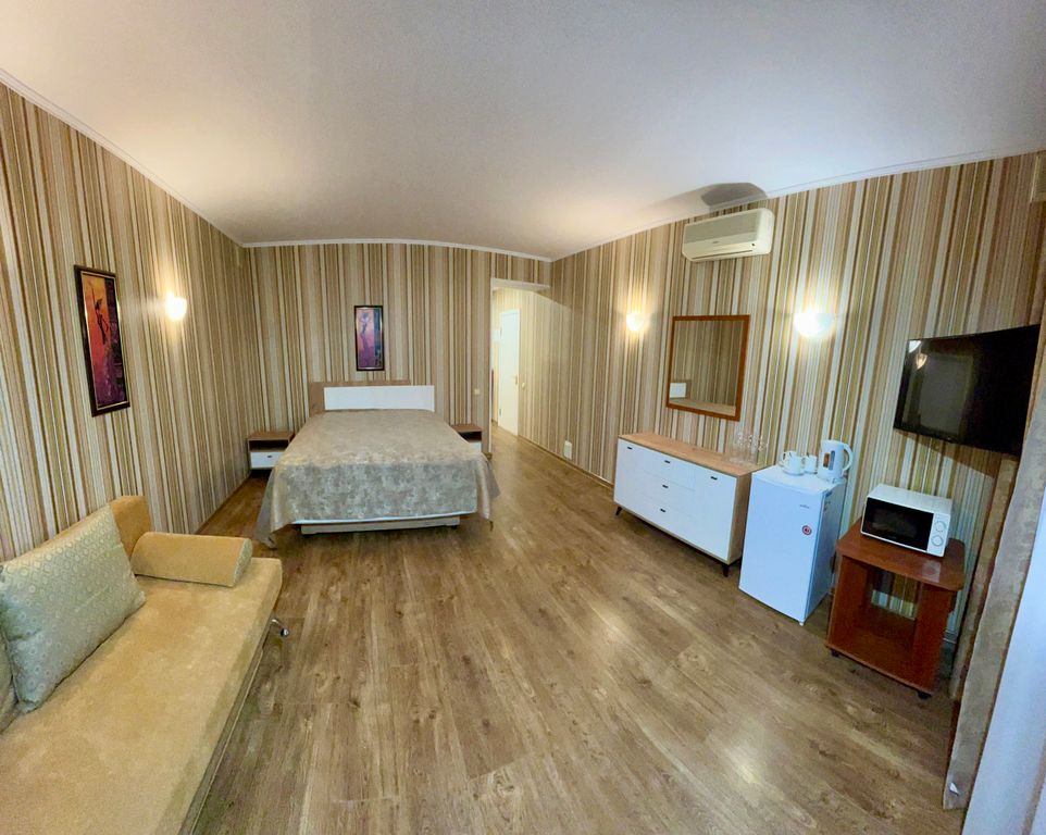 Трёхместный номер семейный №5 улучшенной планировки