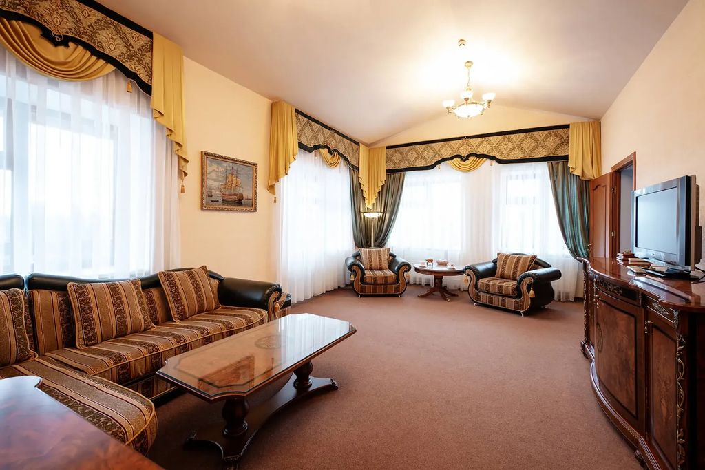 Четырёхместный номер люкс