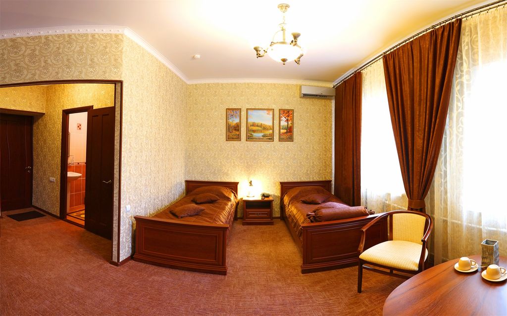 Двухместный номер с 2 отдельными кроватями полулюкс