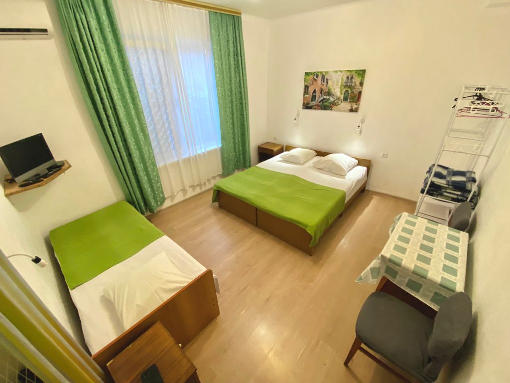 Трёхместный номер эконом