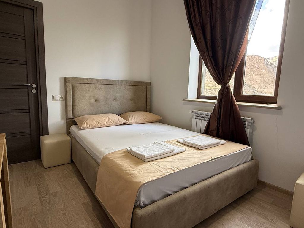 Двухместный номер с 1 кроватью улучшенный с видом на горы