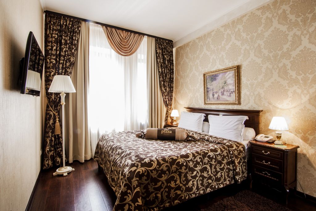 Двухместный номер с 1 кроватью плаза сьют плюс