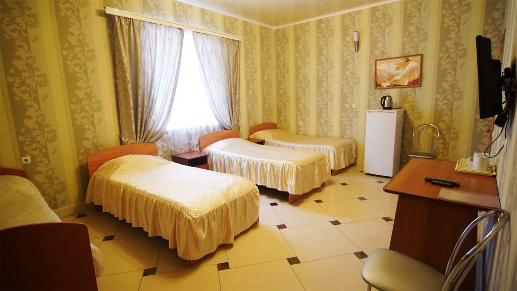 Четырёхместный номер полулюкс