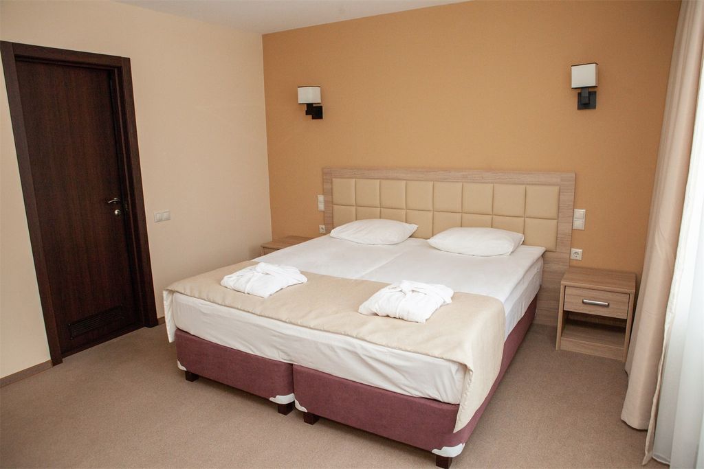 Семейный номер люкс (корпус золотая маска)