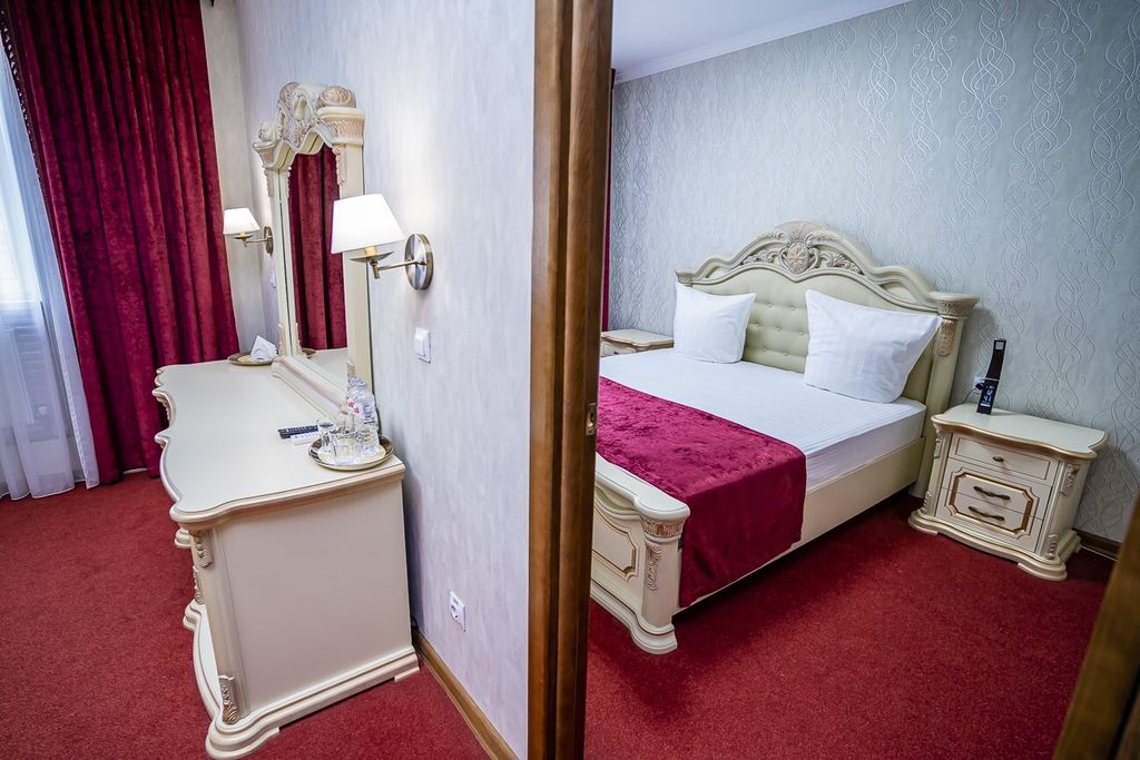 Трёхместный номер люкс