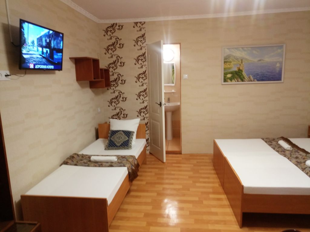 Четырёхместный номер с кухней- беседкой