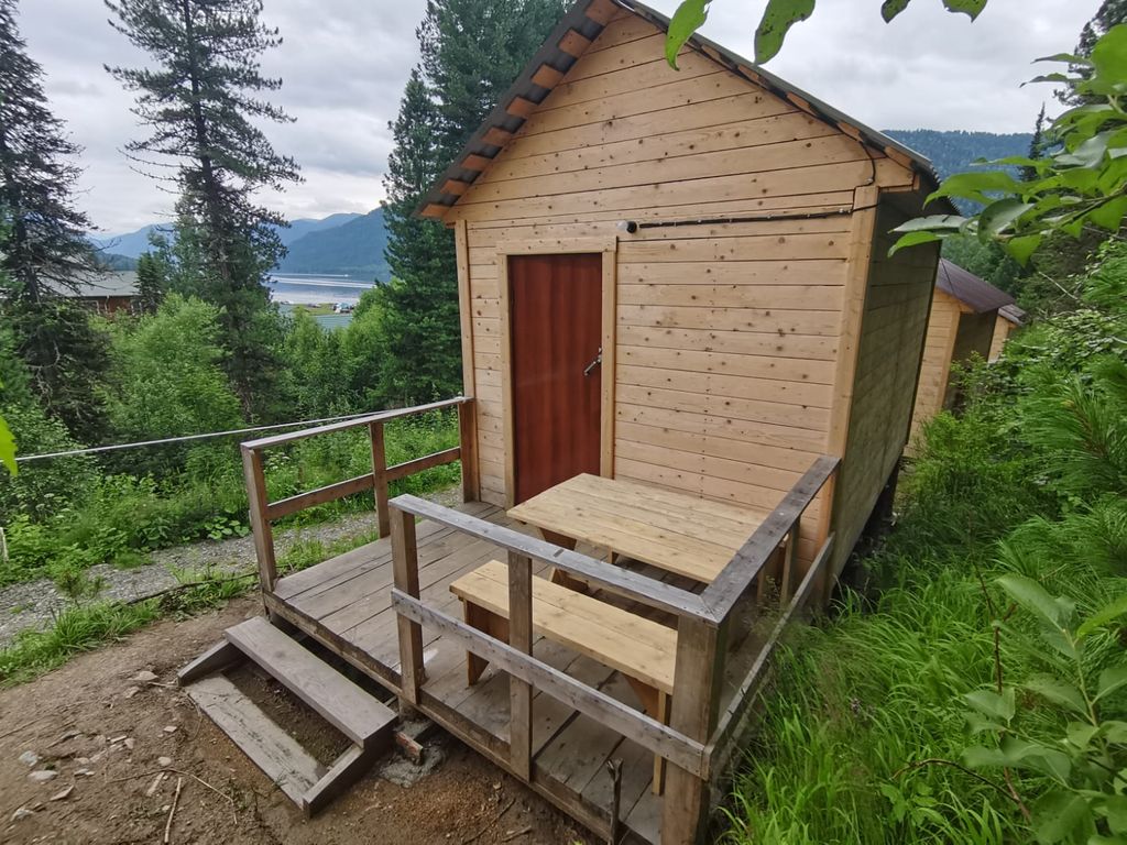 Четырёхместный номер летний домик