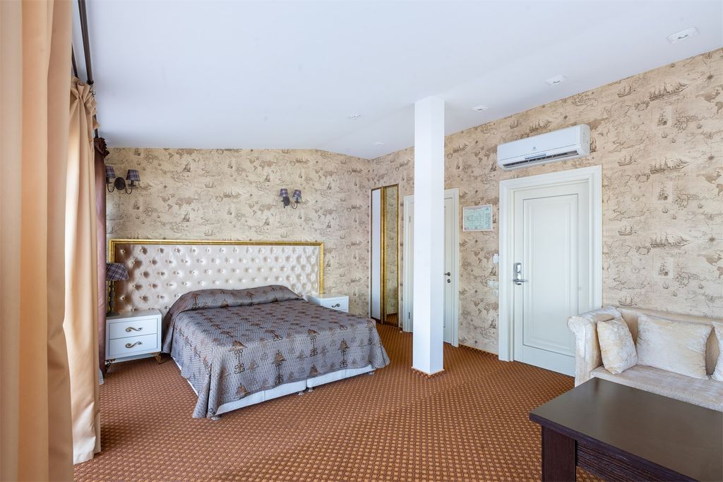 Двухместный номер с 1 кроватью полулюкс