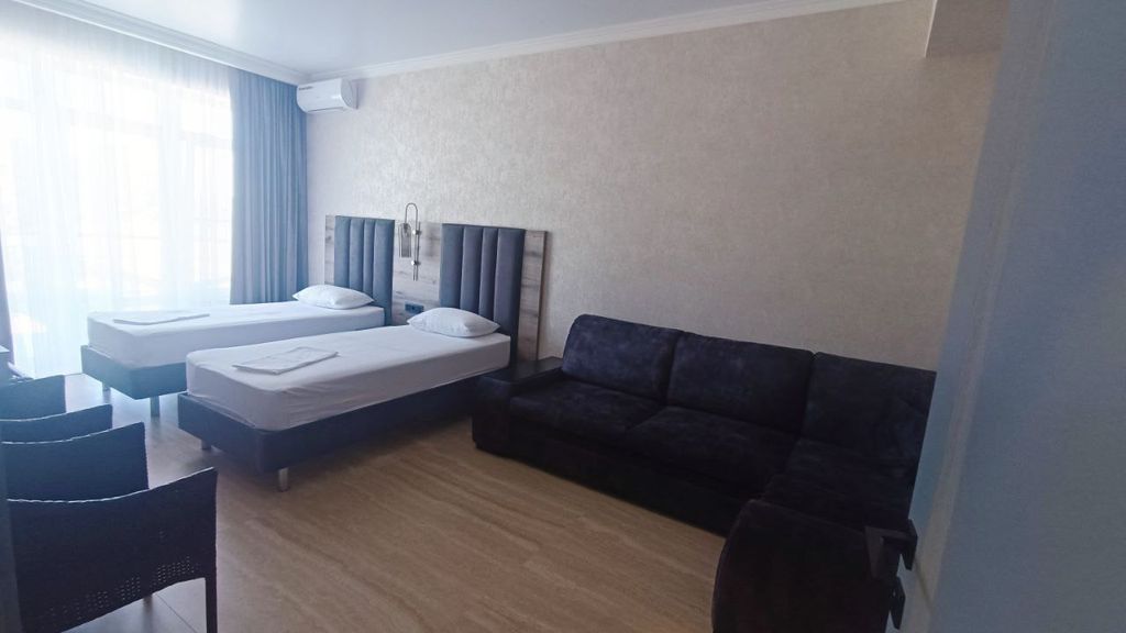 Четырёхместный номер двухкомнатный