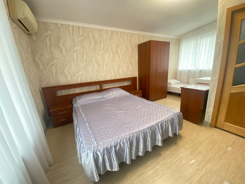 Трёхместный номер улучшенный с видом на море