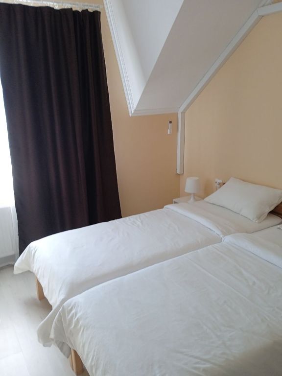 Четырёхместный номер семейный с двухъярусной кроватью