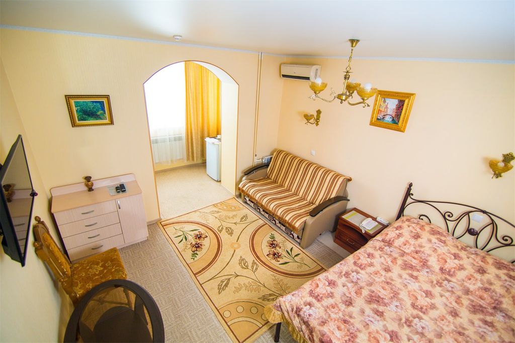 Двухместный номер с 1 кроватью Полулюкс