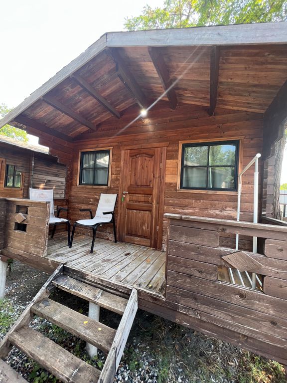 Трёхместный номер Домик у моря