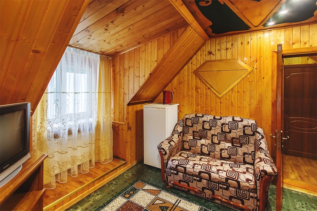 Семейный номер двухкомнатный полулюкс, в малом корпусе