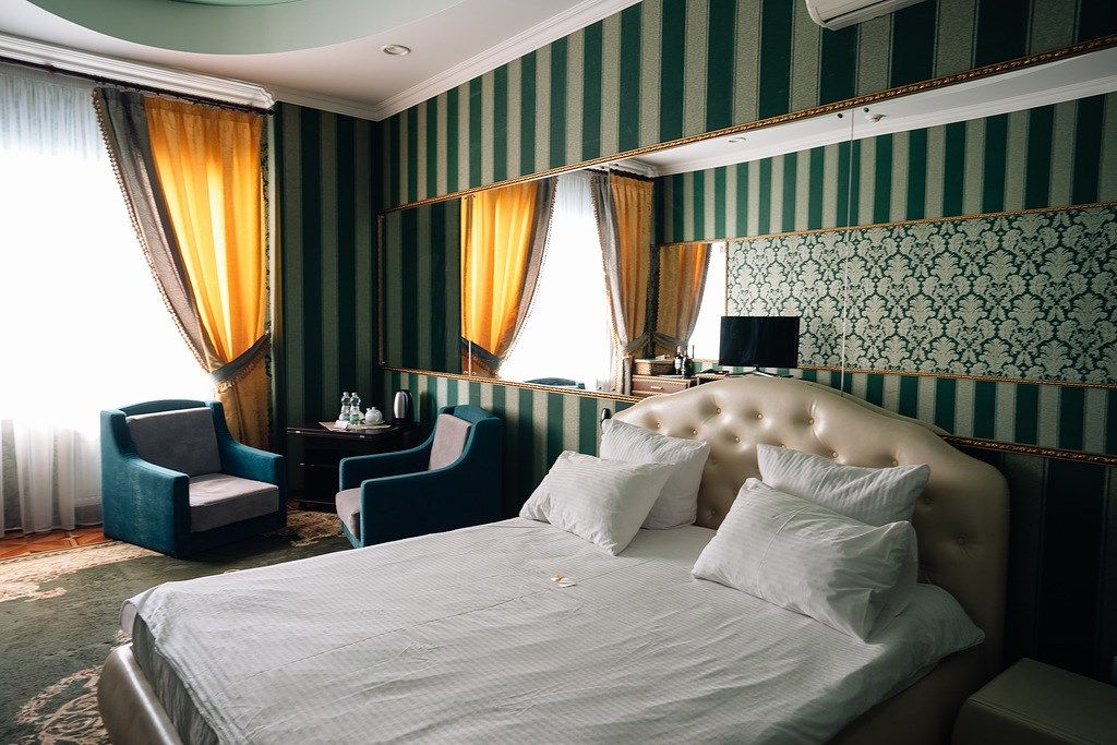 Двухместный номер с 1 кроватью Полулюкс