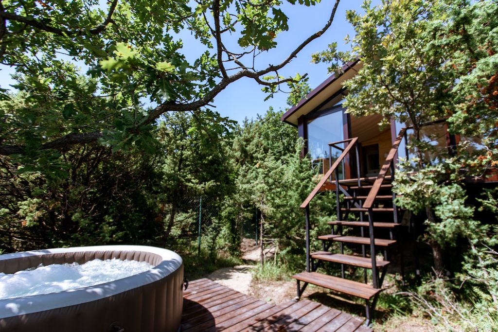 Дом Люкс с террасой и джакузи