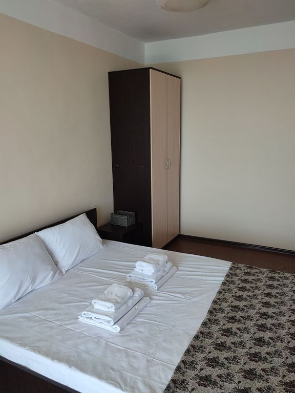 Трёхместный номер стандарт с видом на море (третья категория)