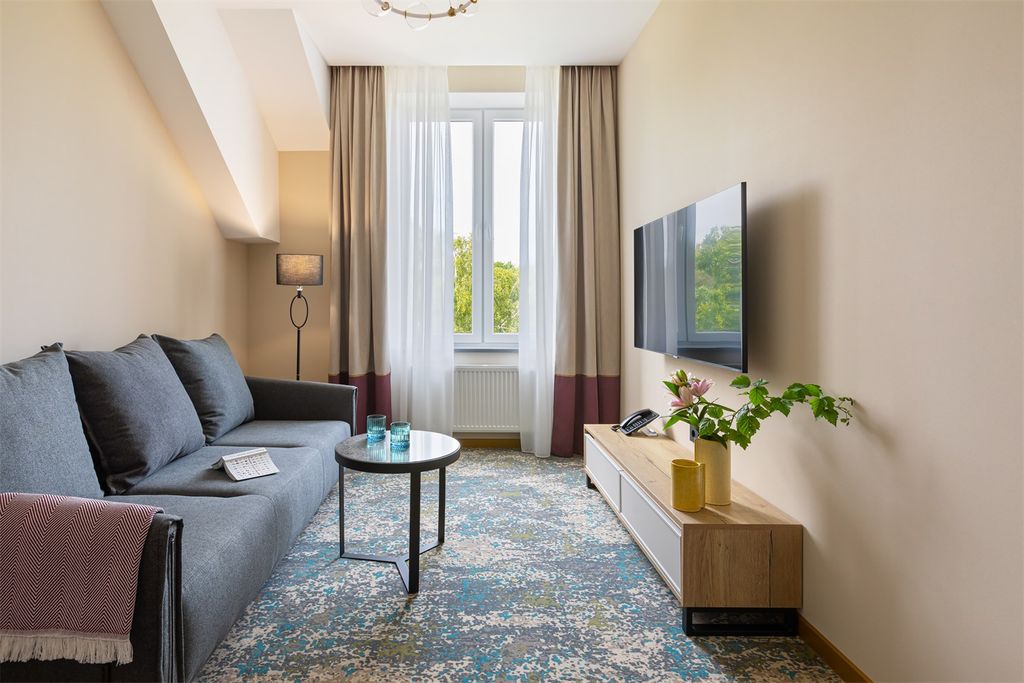 Двухместный номер с 1 кроватью Джуниор Сюит двухкомнатный