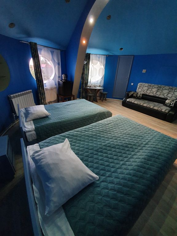 Трёхместный номер Делюкс Космос