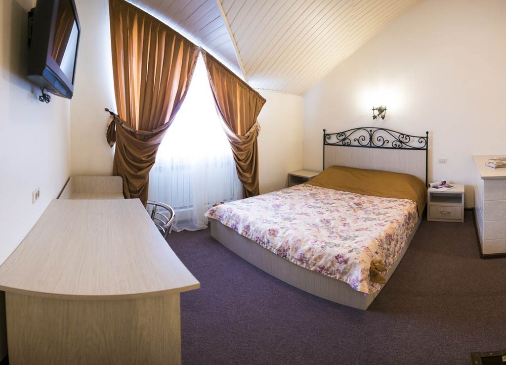 Четырёхместный номер бунгало Стандарт