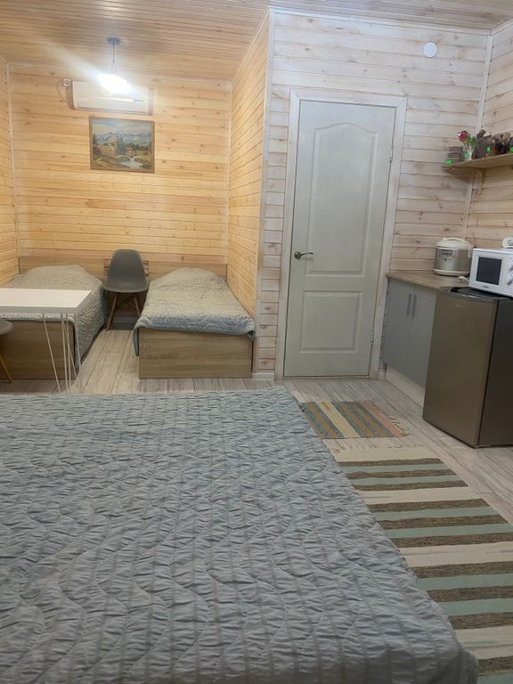 Четырёхместный номер улучшенный с видом на горы