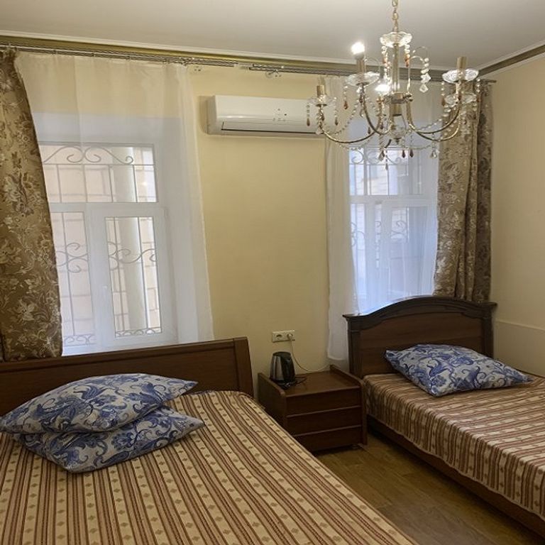 Трёхместный номер стандарт с удобствами