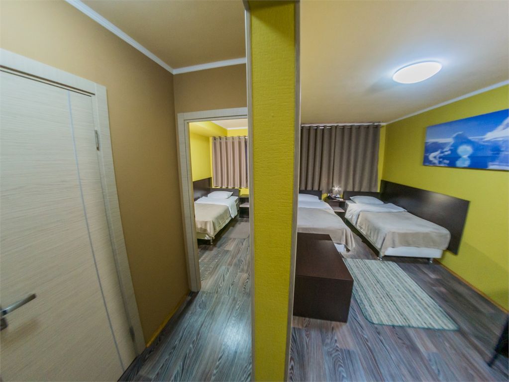 Трёхместный номер стандарт двухкомнатный