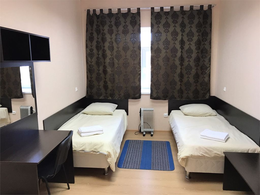 Двухместный номер с 2 отдельными кроватями эконом (сан.узел и душ на этаже)