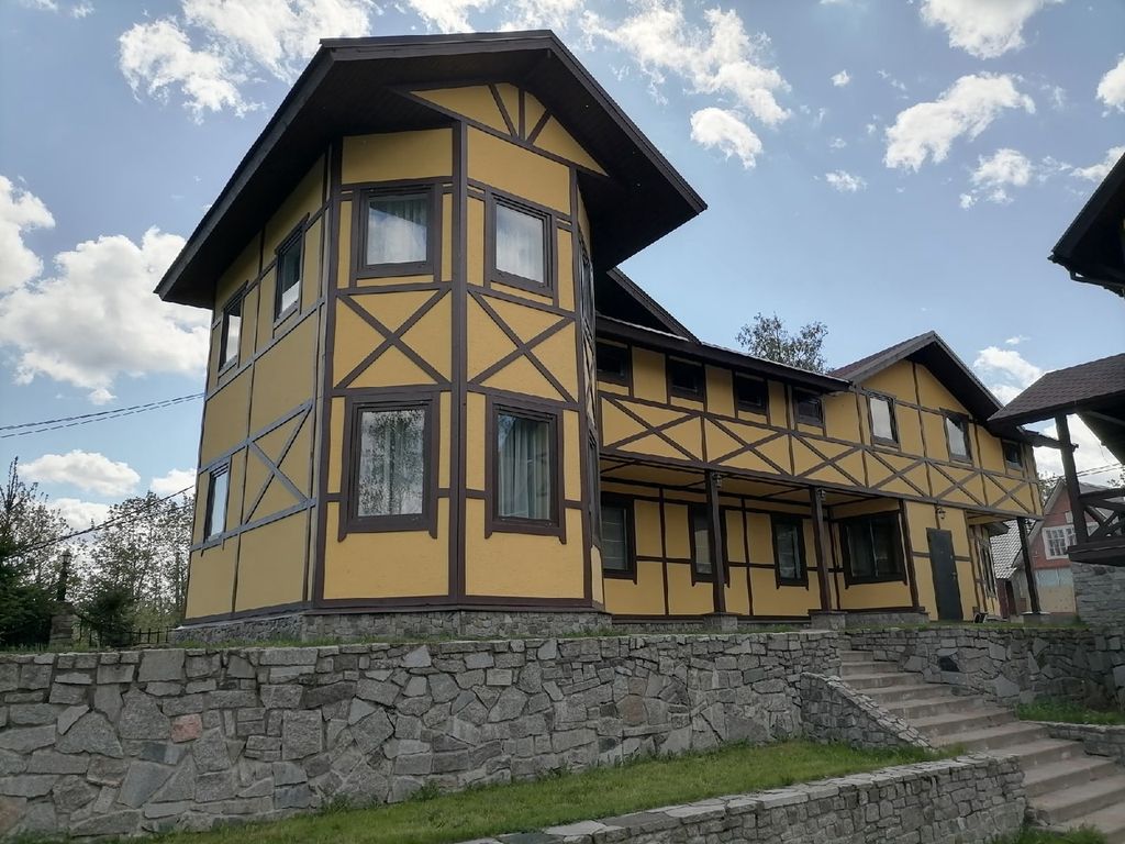 Дом коттедж