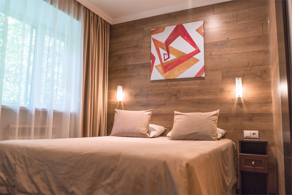 Двухместный номер с 1 кроватью бизнес (полулюкс)