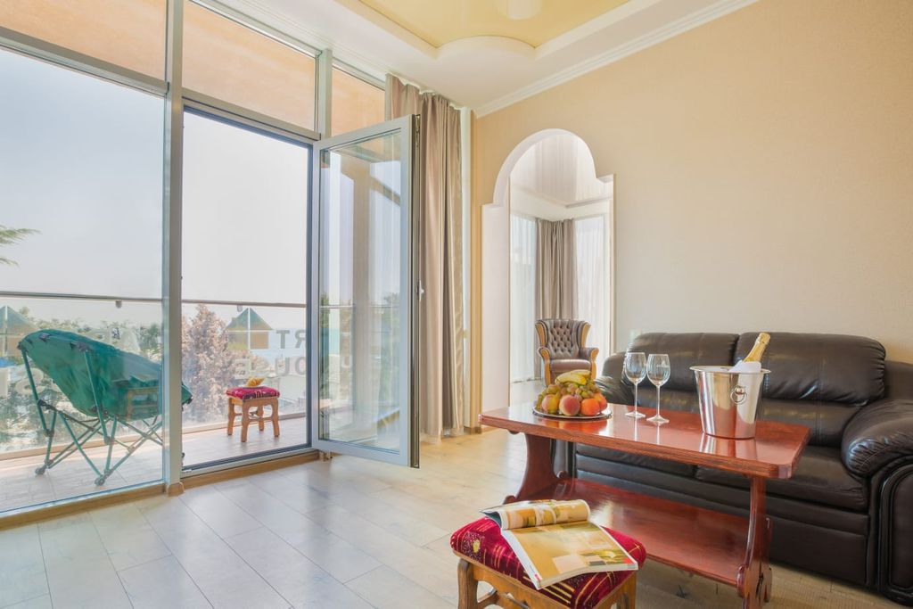 Апартаменты с видом на море