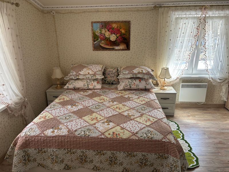 двухспальная кровать с ортопедическим матрасом Mediflex Professional Support