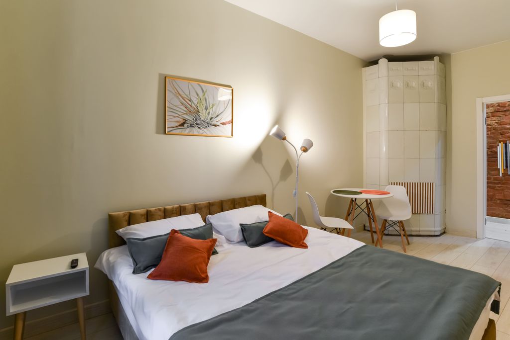 Двухместный номер с 1 кроватью двуспальной и общей ванной комнатой