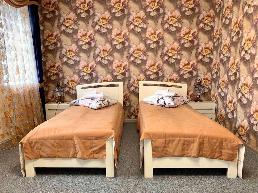 Трёхместный номер 2. Улучшенный стандартный с тремя кроватями