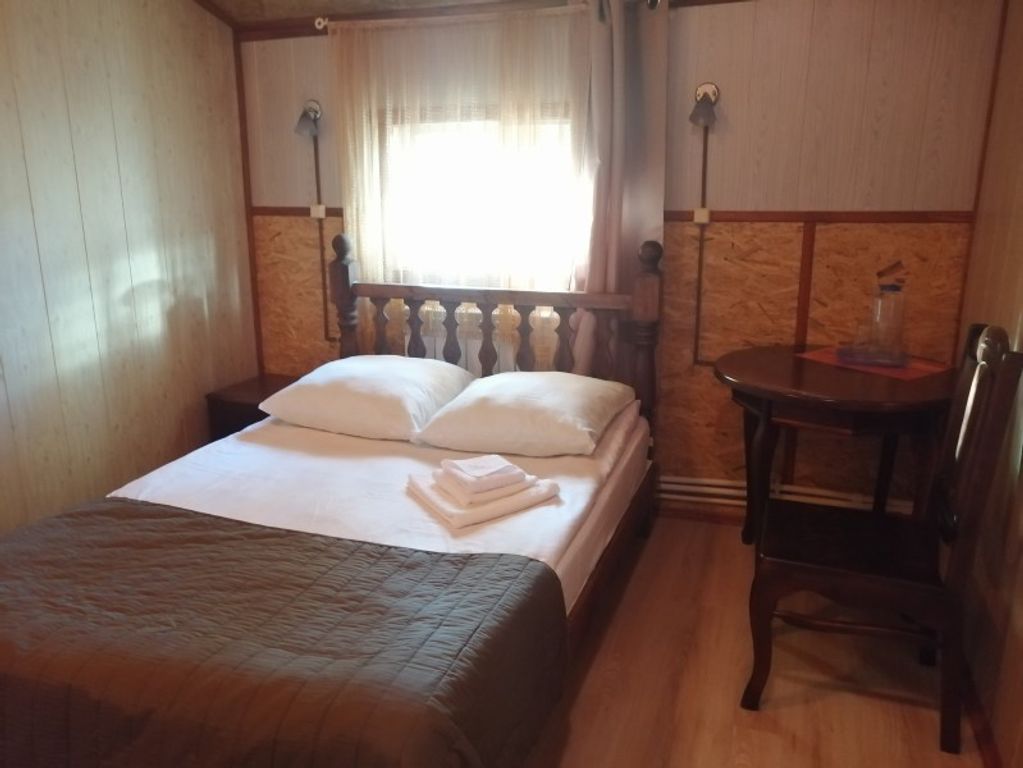 Одноместный номер с кроватью на 140 см