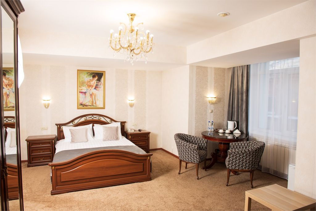 Двухместный номер с 1 кроватью джуниор сюит