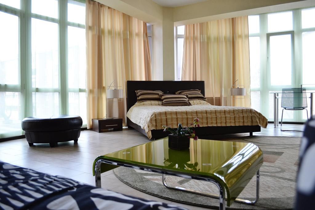 Люкс иркутск. Luxe hotel иркутск. green hotel иркутск ресторан.