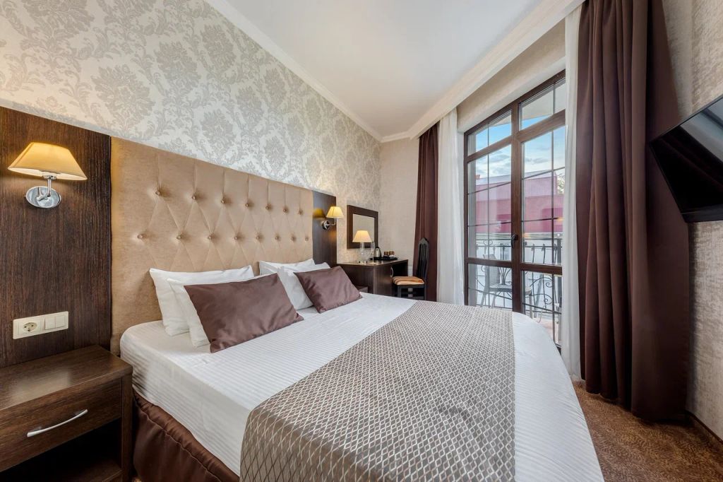 Двухместный номер с 1 кроватью Комфорт с балконом