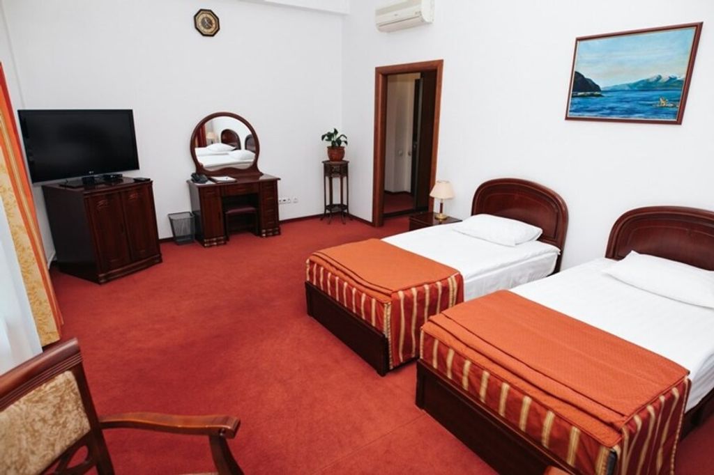 Двухместный номер с 2 отдельными кроватями высшей категории твин