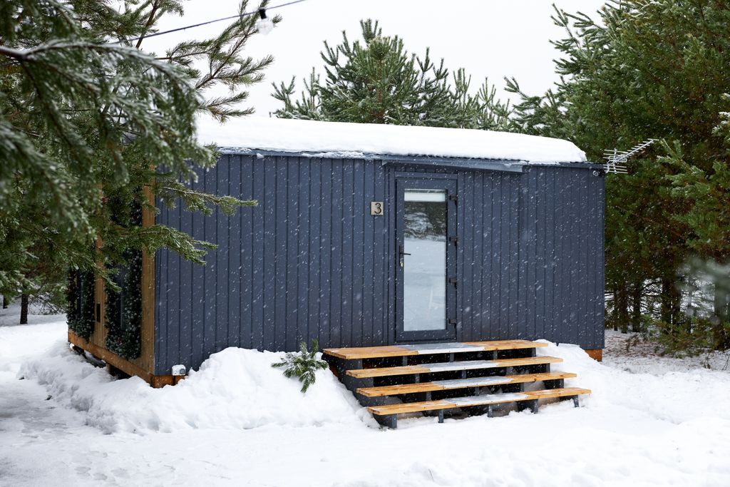 Отдельный дом четырехместный с панорамным окном комфорт №3