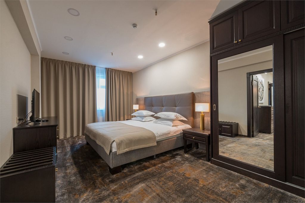 Апартаменты трехкомнатный