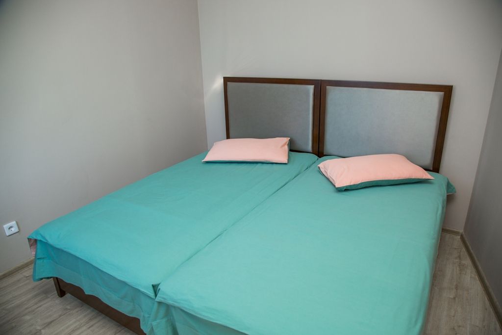 Апартаменты 203