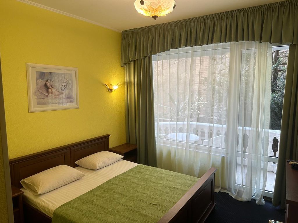 Двухместный номер с 1 кроватью корпус 1: стандарт улучшенный с балконом