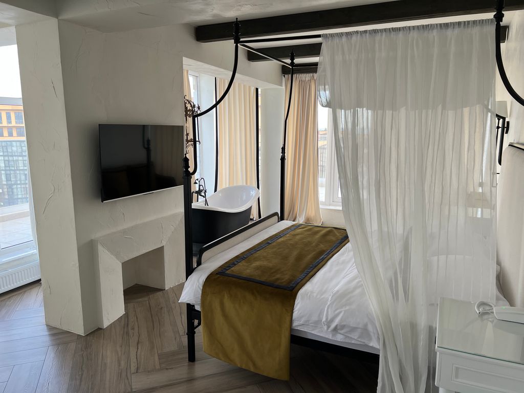 Четырёхместный номер люкс