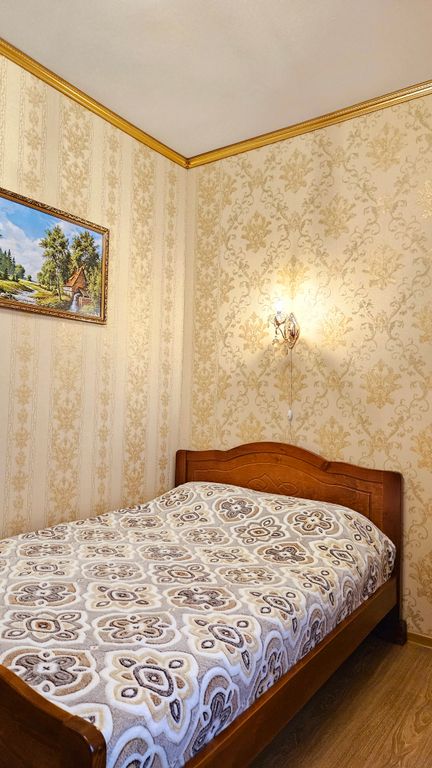 Двухместный номер с 1 кроватью стандарт с двухспальной кроватью