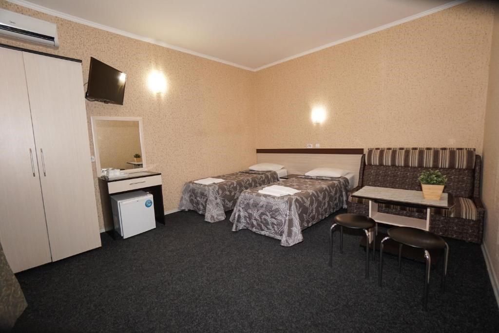 Четырёхместный номер с балконом