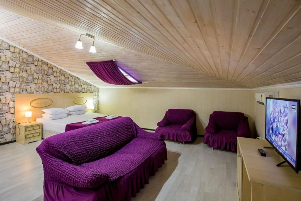 Апартаменты двухкомнатные с кухонным блоком