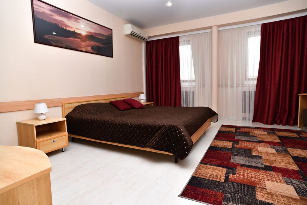 Трёхместный номер полулюкс