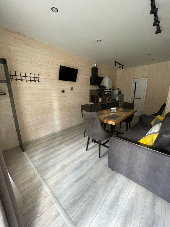 Апартаменты на 6 человек (1 этаж)