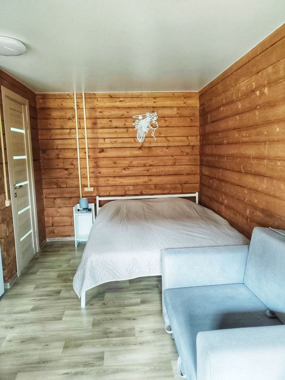 Трёхместный номер с видом на горы